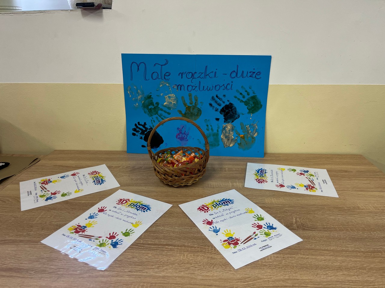 „Małe rączki – duże możliwości” projekt edukacyjny 